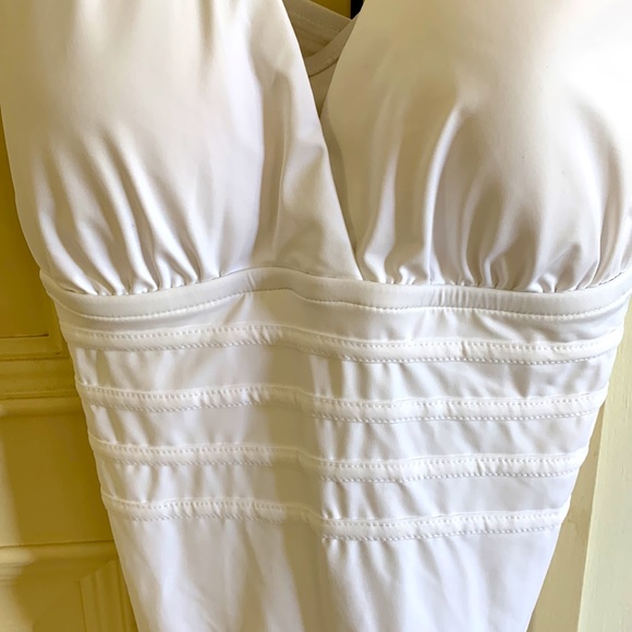 LA BLANCA Swimsuit - Picture 6 of 11